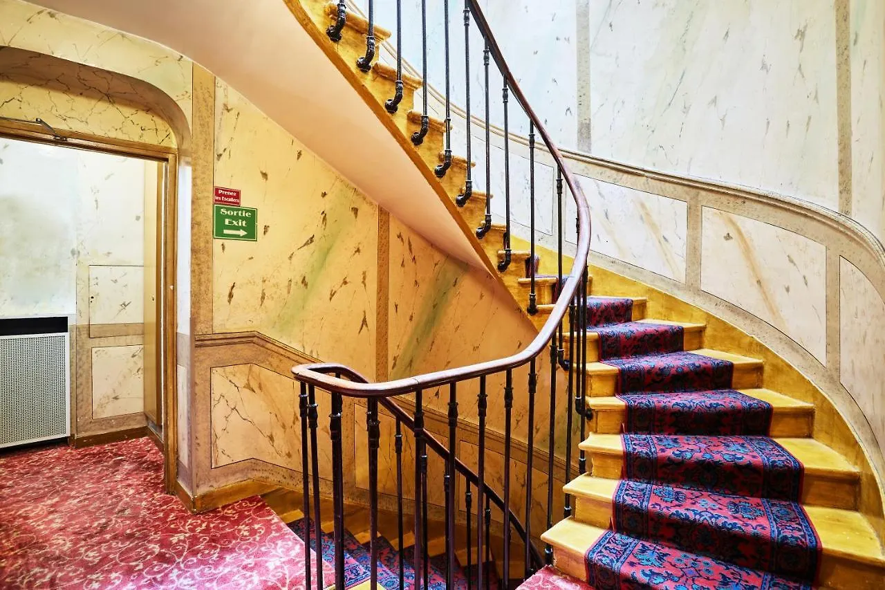 Tiquetonne Hotel *