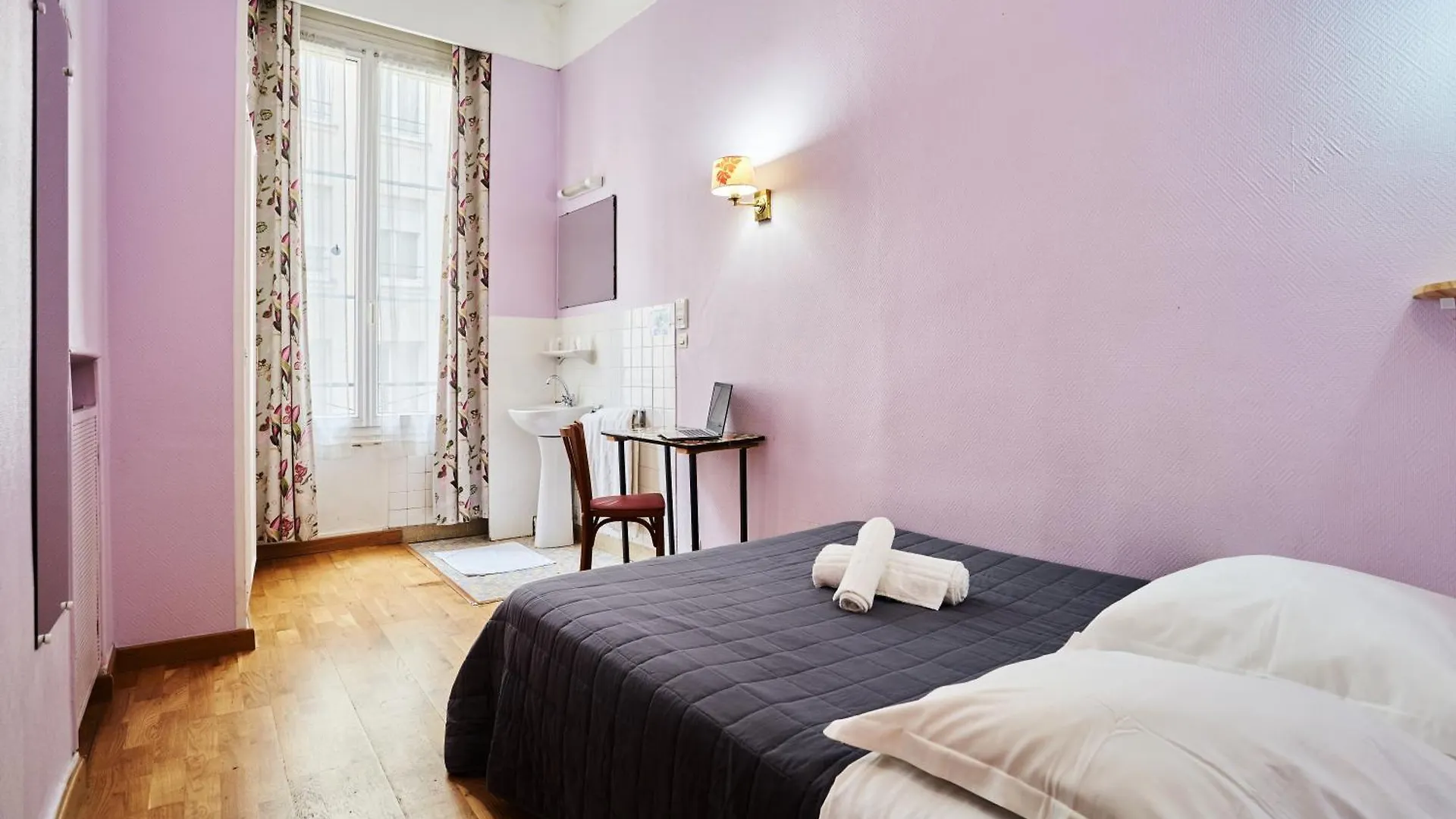 Tiquetonne Hotel *